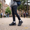 圖片 FOOTSPOT-黑色色旋轉鈕扣免繫鞋帶 運動鞋 (  Black Slip-On Sneakers with Twist Lock Dial) 